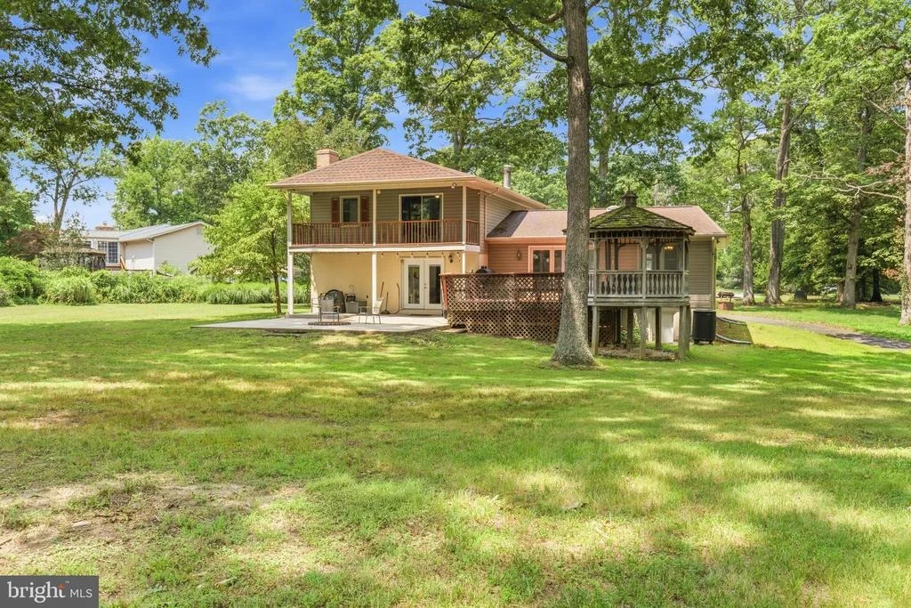 Photo of 6675 OAKWOOD CIRCLE