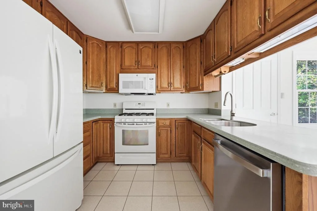 Photo of 2417 BEAR DEN ROAD