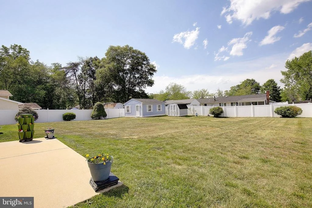 Photo of 5304 DORIS DRIVE