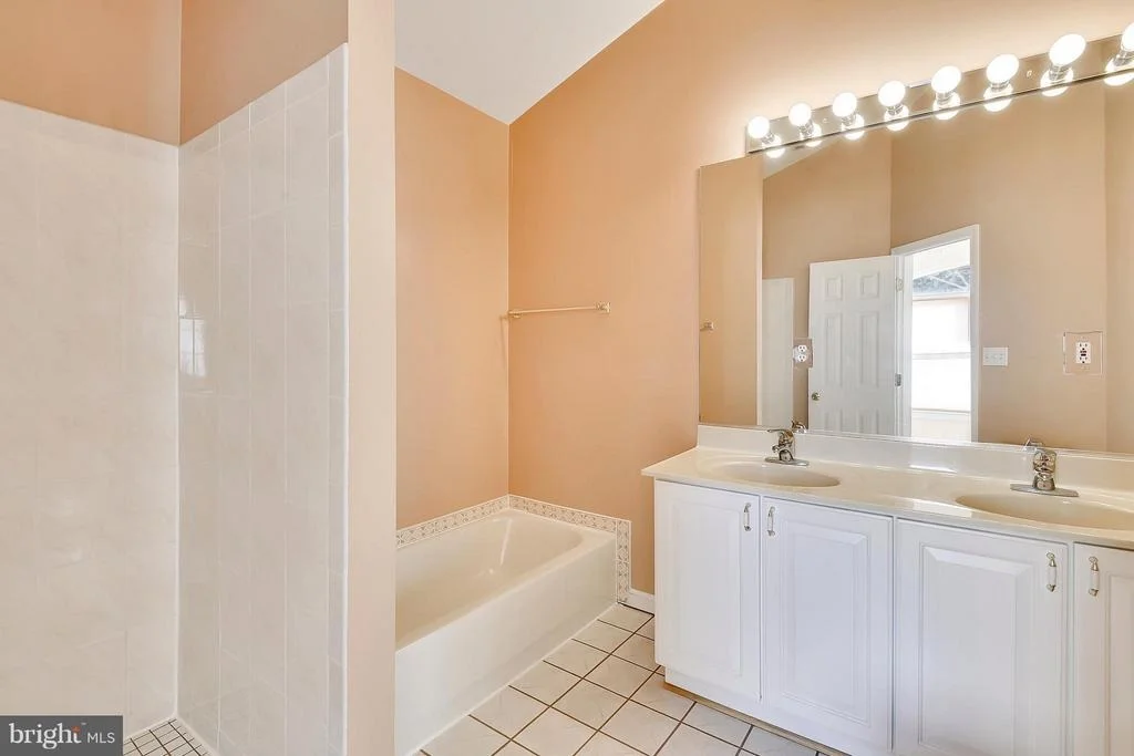 Photo of 5326 YORKTOWN BOULEVARD