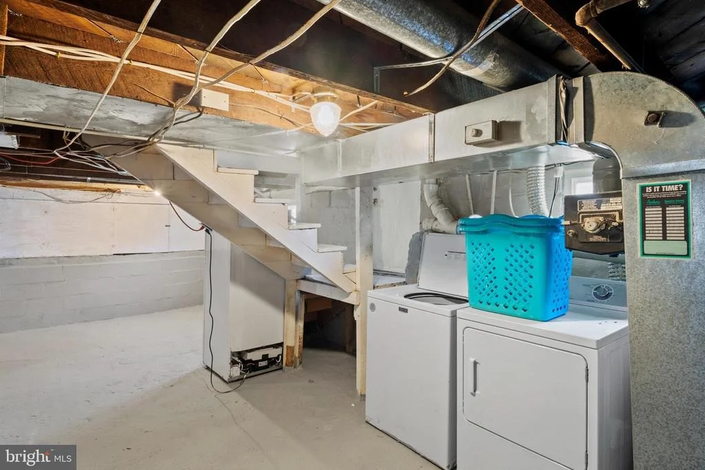 Photo of 6508 N POINT ROAD