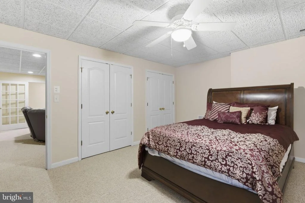 Photo of 922 SIDEHILL DRIVE