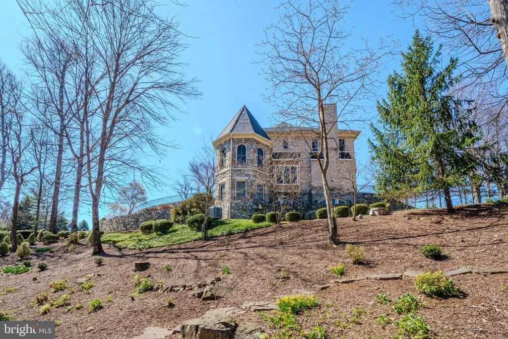 Photo of 40436 BEACON HILL DRIVE