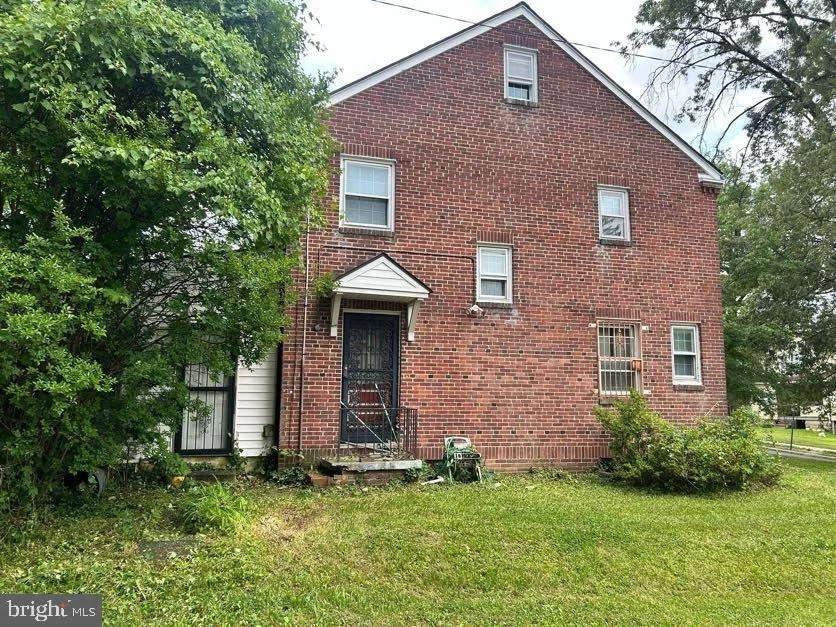 Photo of 2400 MONTEBELLO TERRACE