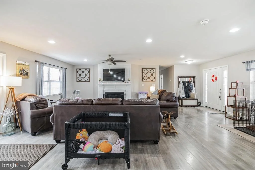 Photo of 17075 REVA ROAD