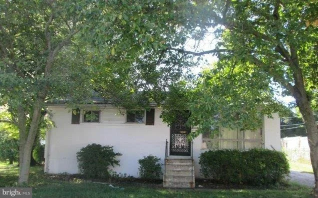 Photo of 8615 DOVEDALE ROAD