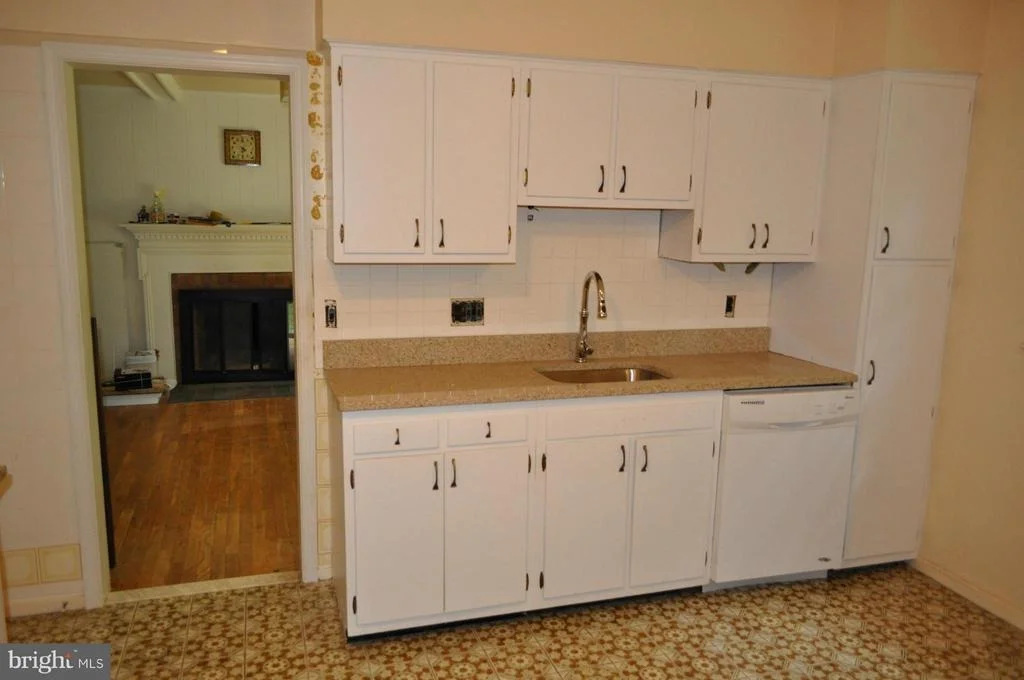 Photo of 8614 TUCKERMAN LANE