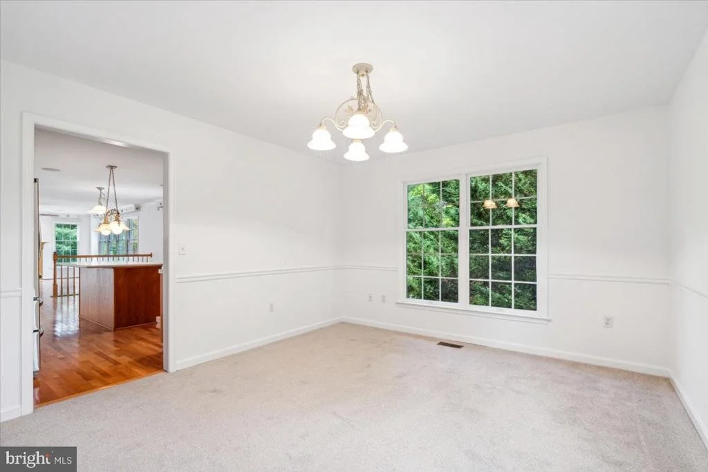 Photo of 1037 LINDFIELD DRIVE