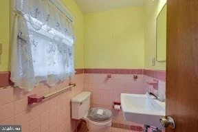 Photo of 321 SOUTHWEST DRIVE