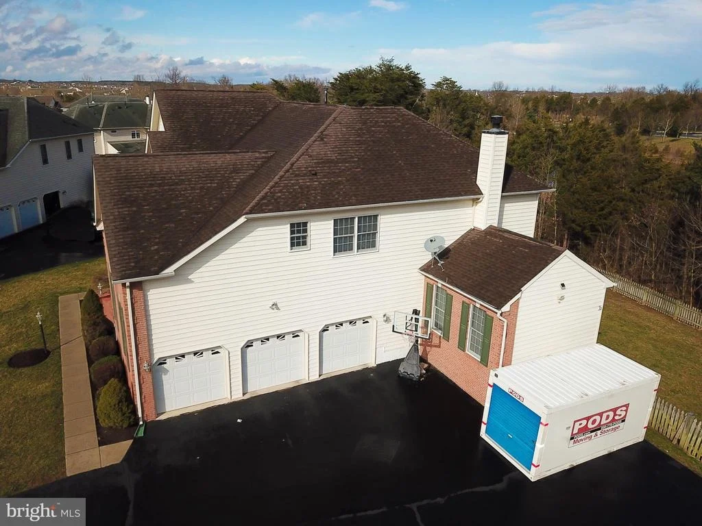 Photo of 42764 JONQUIL LANE