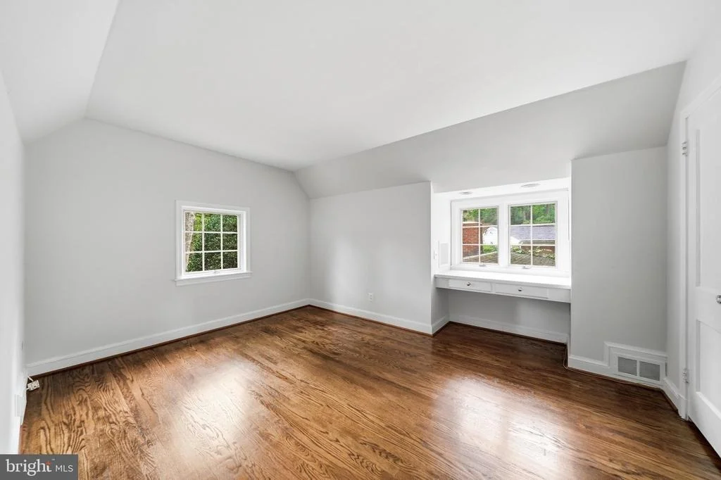 Photo of 10601 SWEETBRIAR PARKWAY