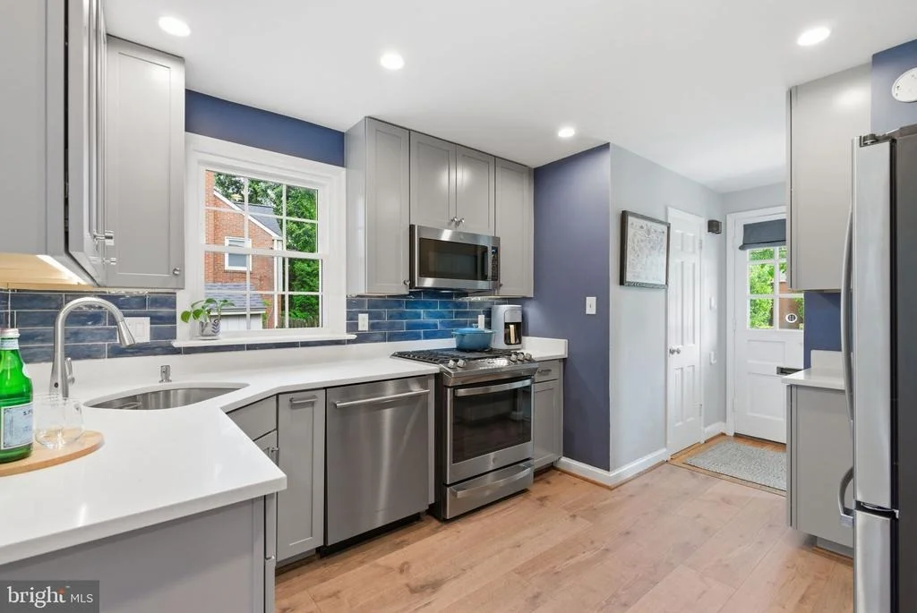 Photo of 1709 WHITE OAK DRIVE