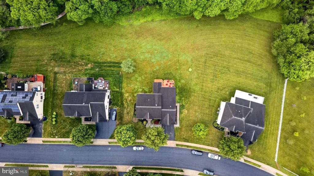 Photo of 8 N POINTE TERRACE