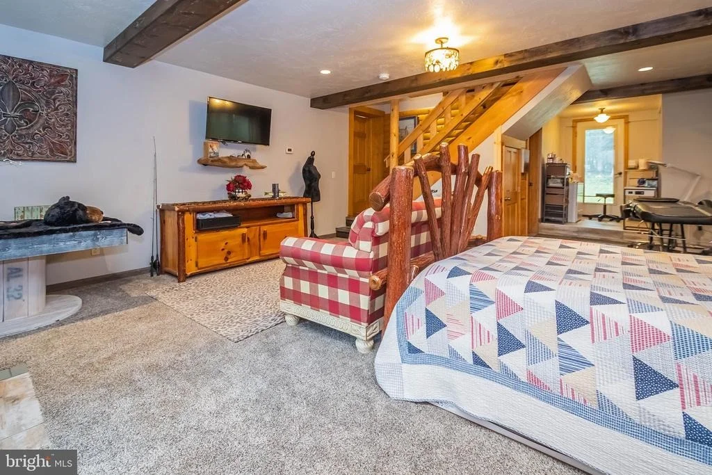 Photo of 495 WHITE OAK DRIVE