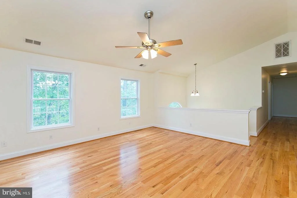 Photo of 401 BLUEBIRD TRL
