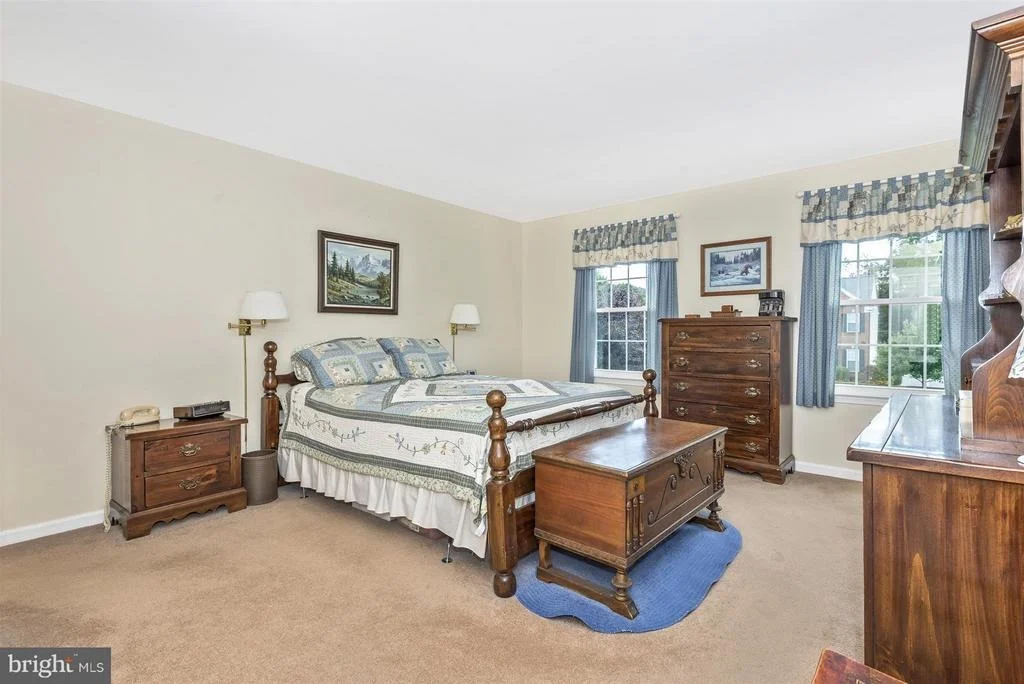 Photo of 4106 BENNINGTON PLACE W