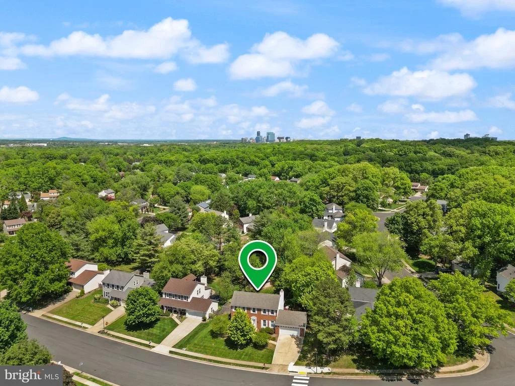 Photo of 2592 JOHN MILTON DRIVE