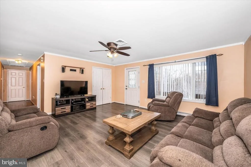 Photo of 15225 CLEAR SPRING ROAD