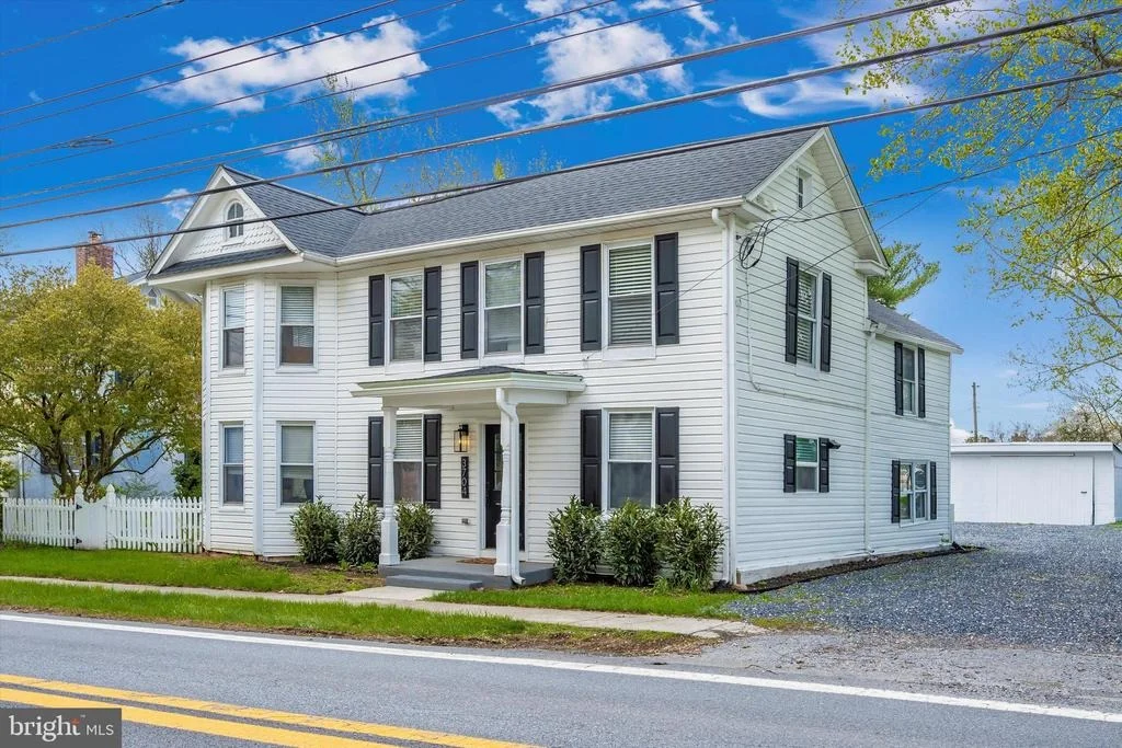 Photo of 3704 BUCKEYSTOWN PIKE