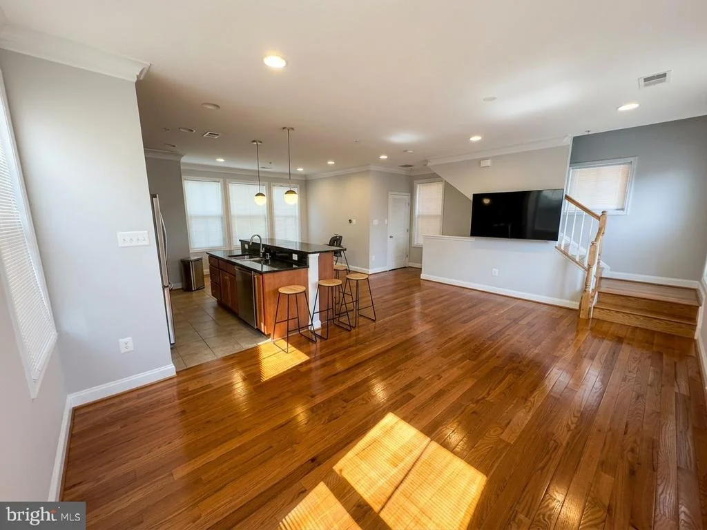Photo of 367 PARKVIEW AVENUE