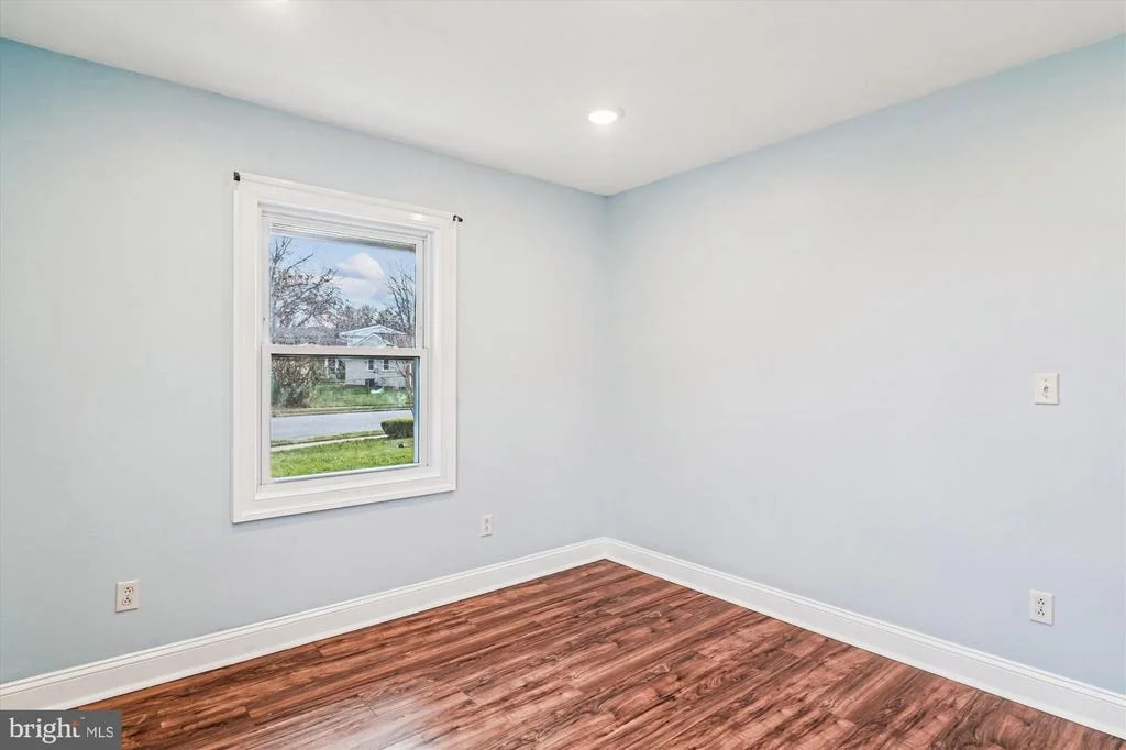Photo of 417 WHITE OAK PLACE