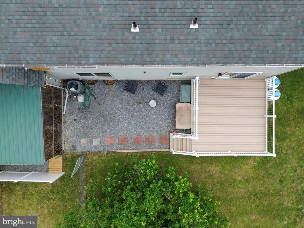 Photo of 2380 MOREAU DRIVE