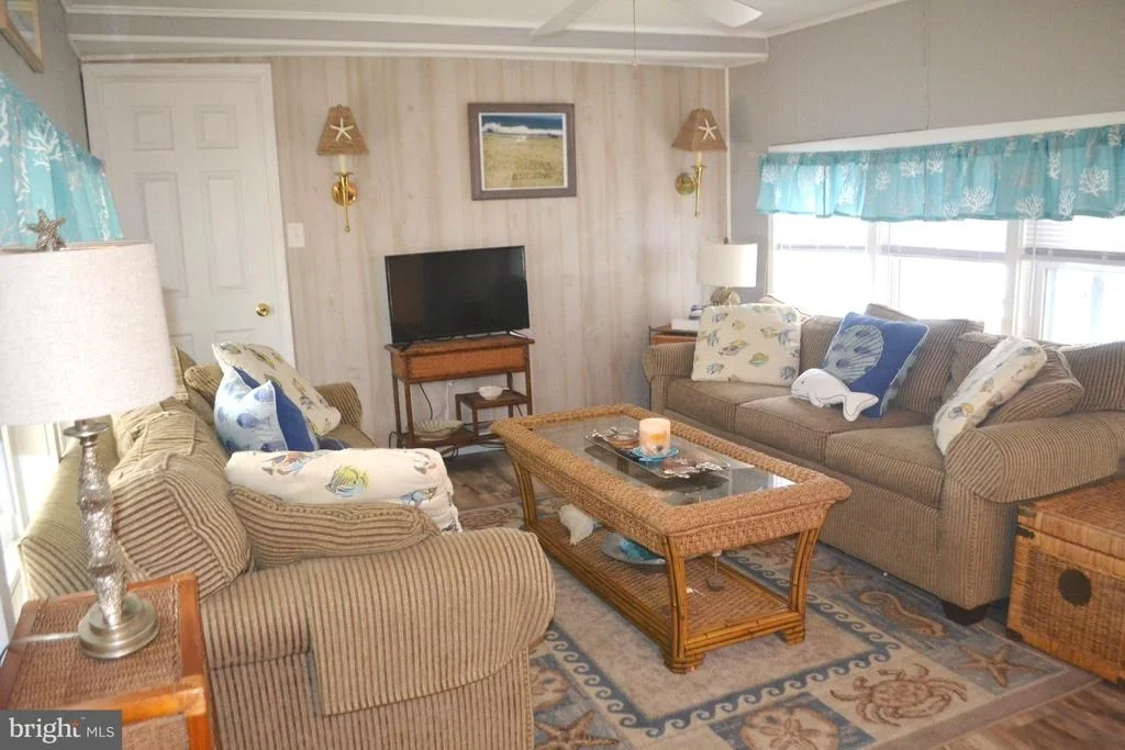 Photo of 18021 HOWARD DRIVE