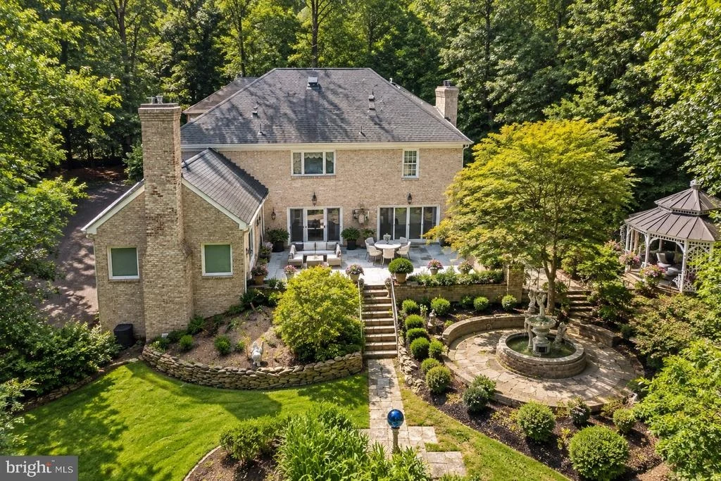 Photo of 9185 OLD DOMINION DRIVE