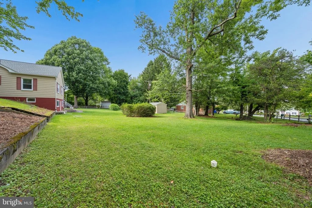 Photo of 8995 HAMBURG ROAD
