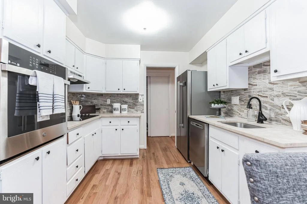 Photo of 926 VENICE DRIVE