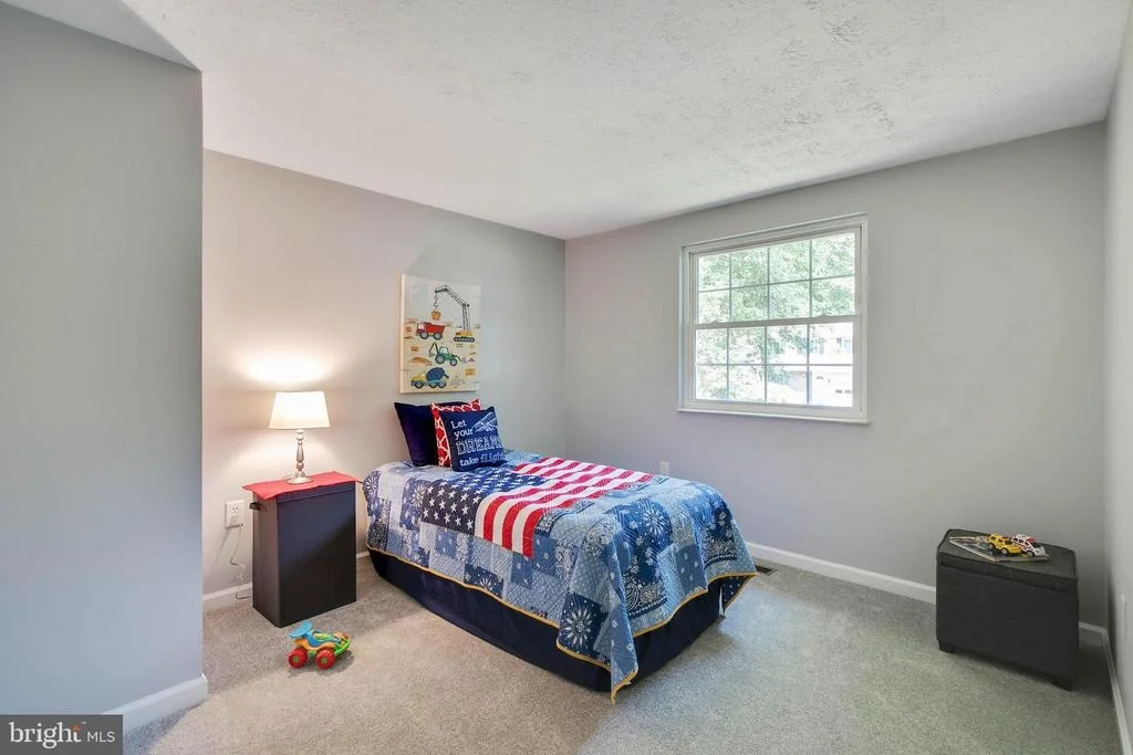 Photo of 9809 OLEANDER AVENUE
