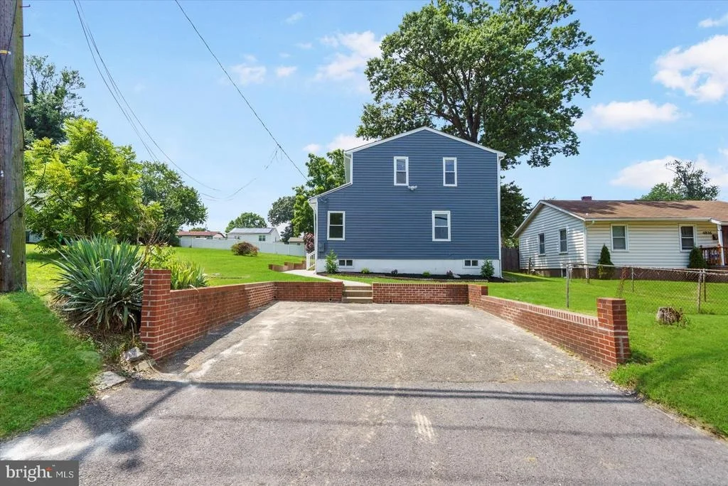 Photo of 4810 WHITFIELD CHAPEL ROAD