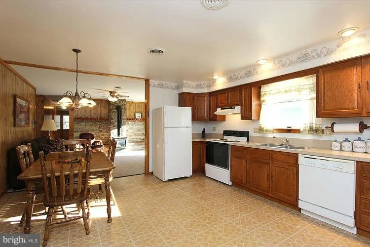 Photo of 6041 OLD BOHN ROAD