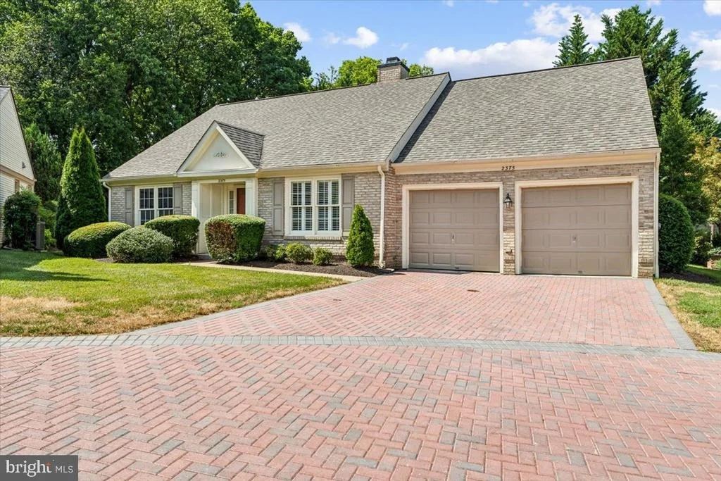 Photo of 2375 BEAR DEN ROAD