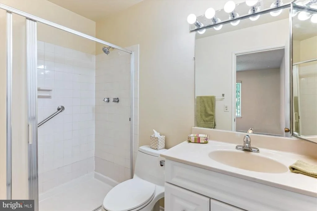 Photo of Unit 31B at 3702 MARBLE ARCH WAY