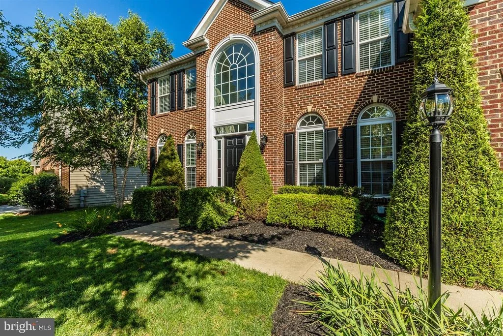 Photo of 610 GLENBROOK DRIVE