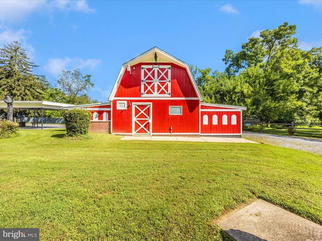Photo of 17515 DOCTOR BIRD ROAD
