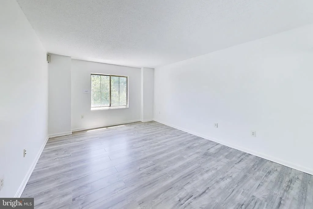 Photo of Unit 412 at 14805 PENNFIELD CIRCLE