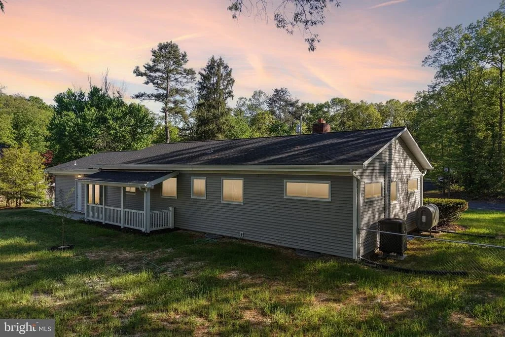 Photo of 816 MEADOW ROAD