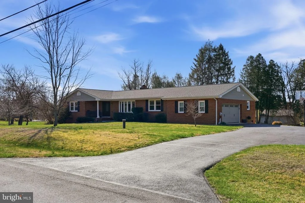 Photo of 1800 GAYFIELDS DRIVE
