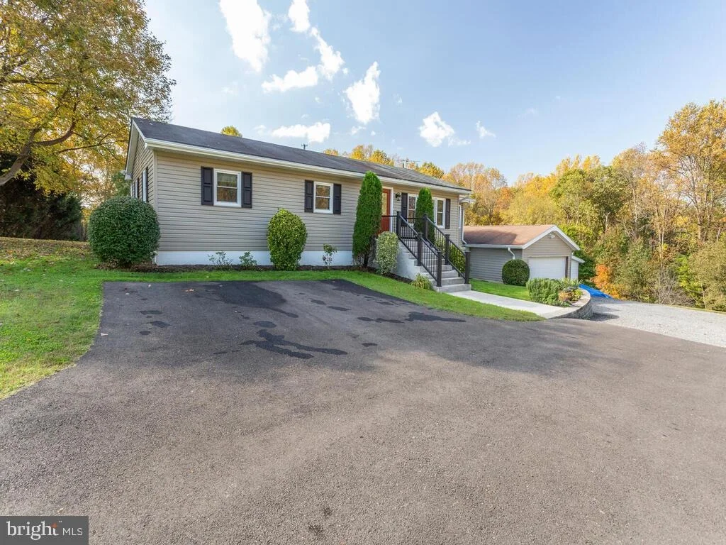 Photo of 6740 BRISCOE TURN ROAD