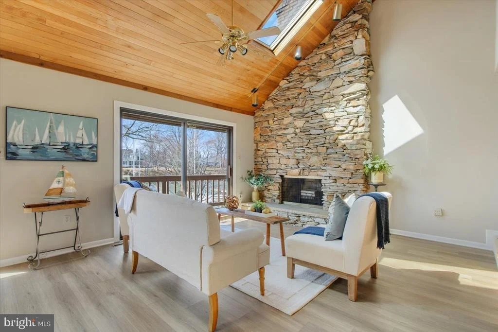 Photo of 1836 BURLEY LANE