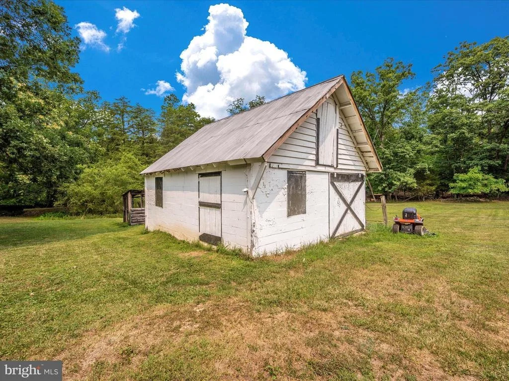 Photo of 7120 LINGANORE ROAD
