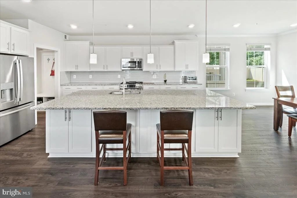 Photo of 5211 CONTINENTAL DRIVE