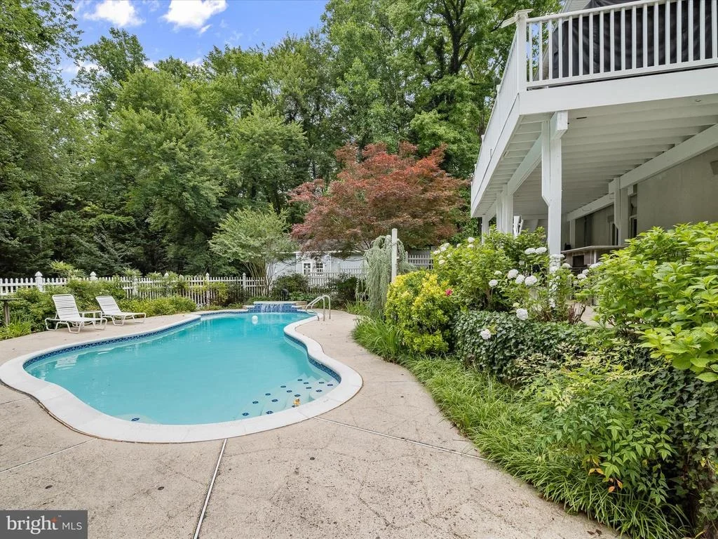 Photo of 1199 ASQUITHPINES PLACE
