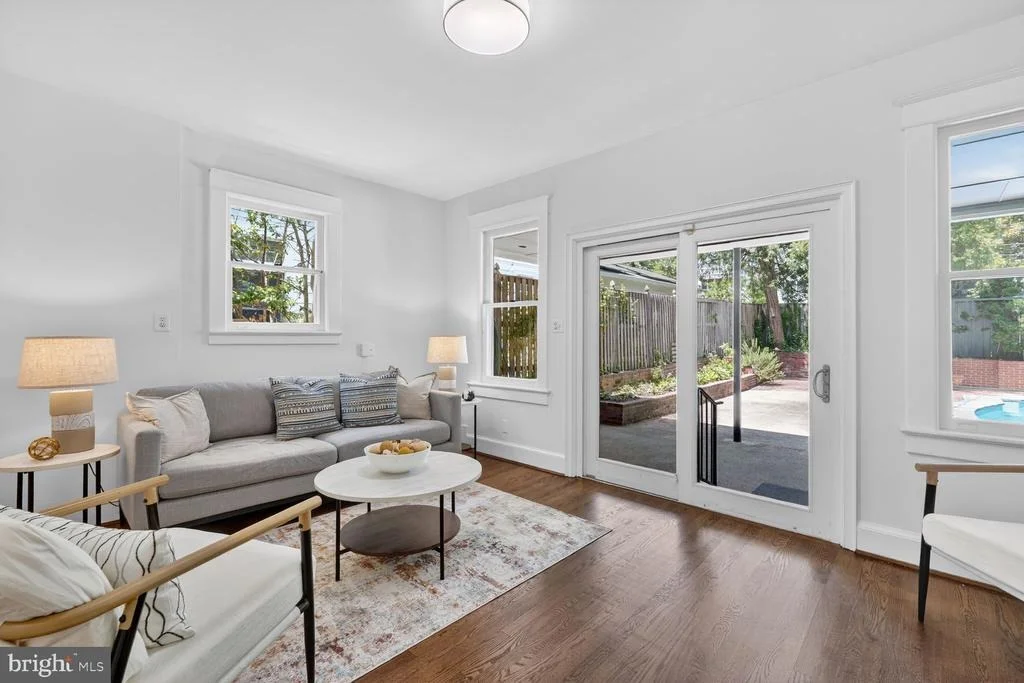 Photo of 4425 P STREET NW