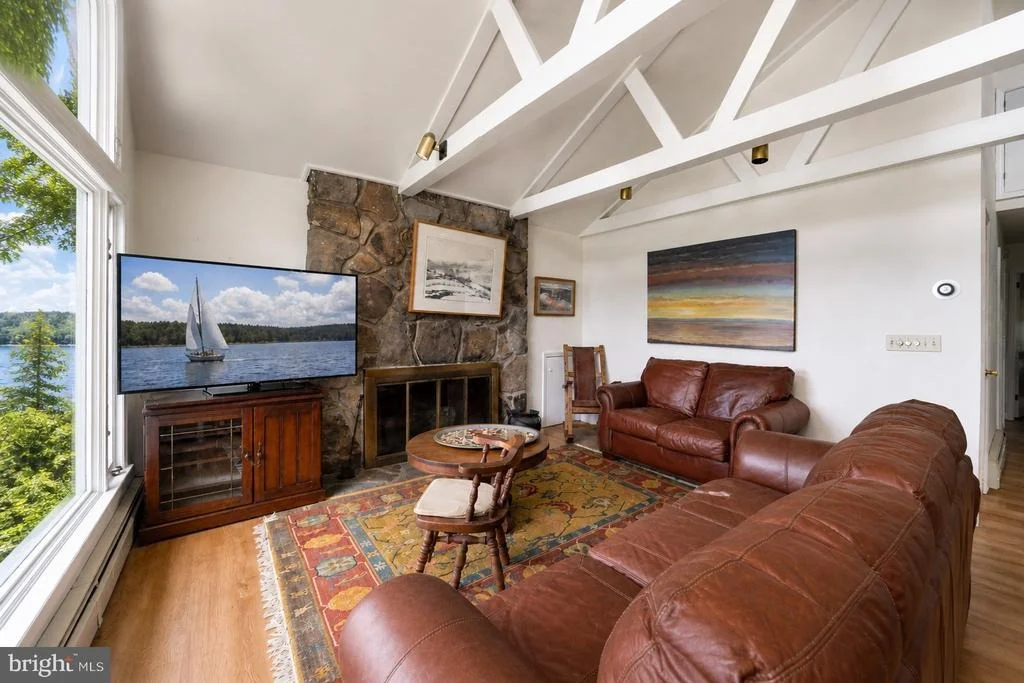 Photo of 701 SHORELINE DRIVE
