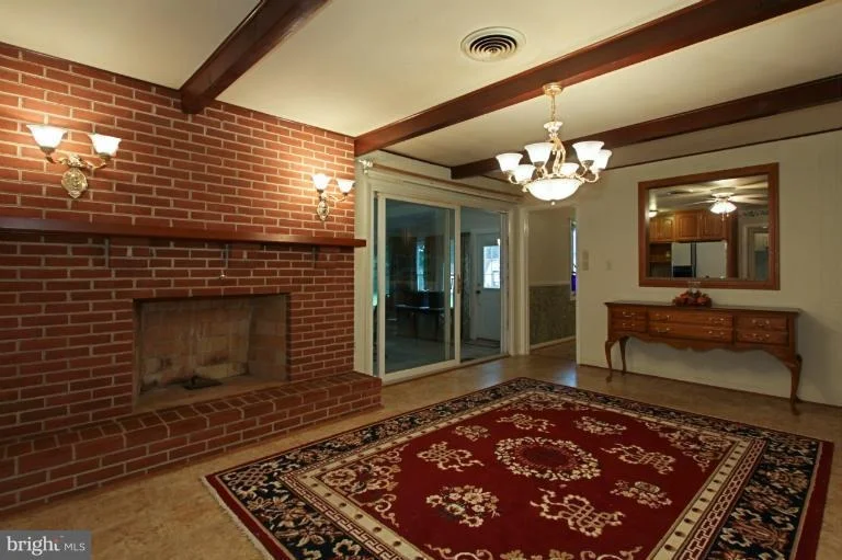 Photo of 8001 RUNNYMEADE DRIVE