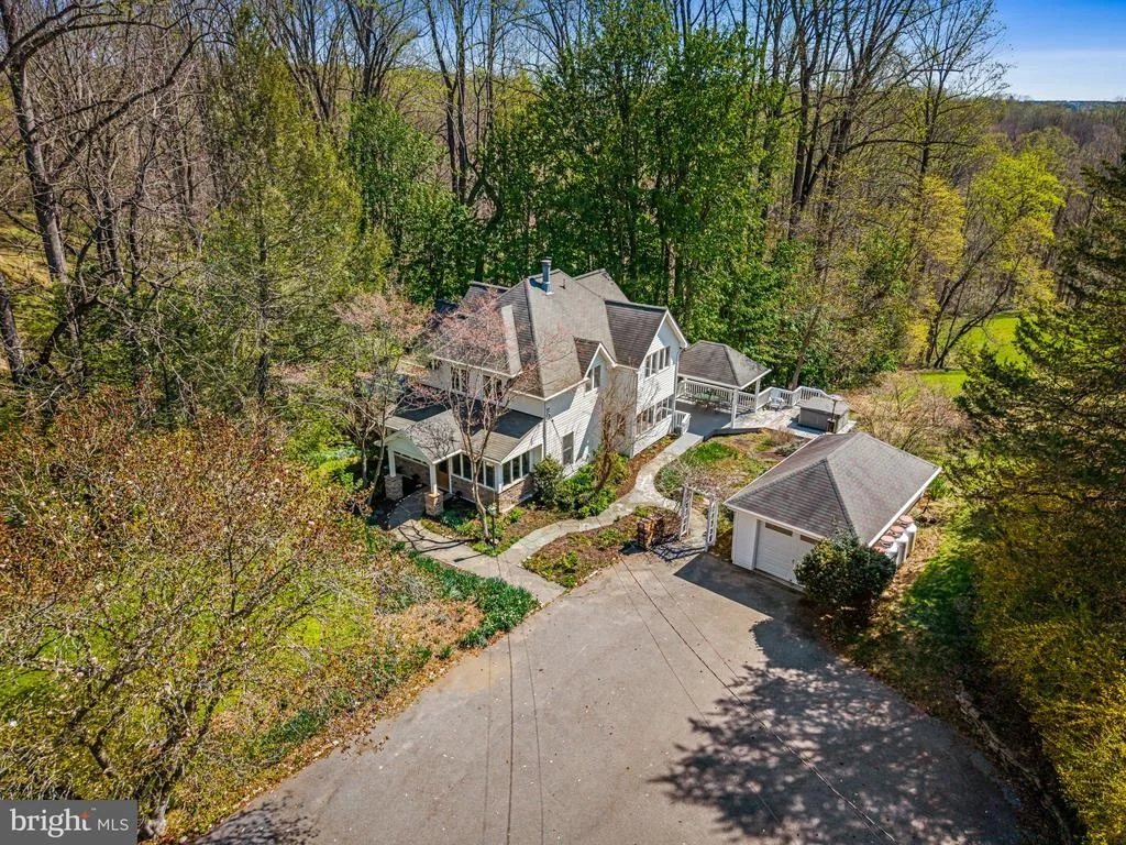 Photo of 8230 DOGWOOD ROAD