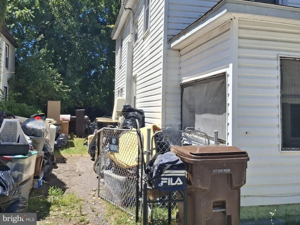 Photo of 614 DOUGLAS STREET